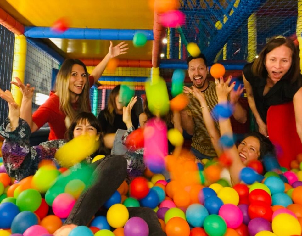 Fiestas de adultos Chiquipark Barcelona. Los adultos tambien quieren jugar